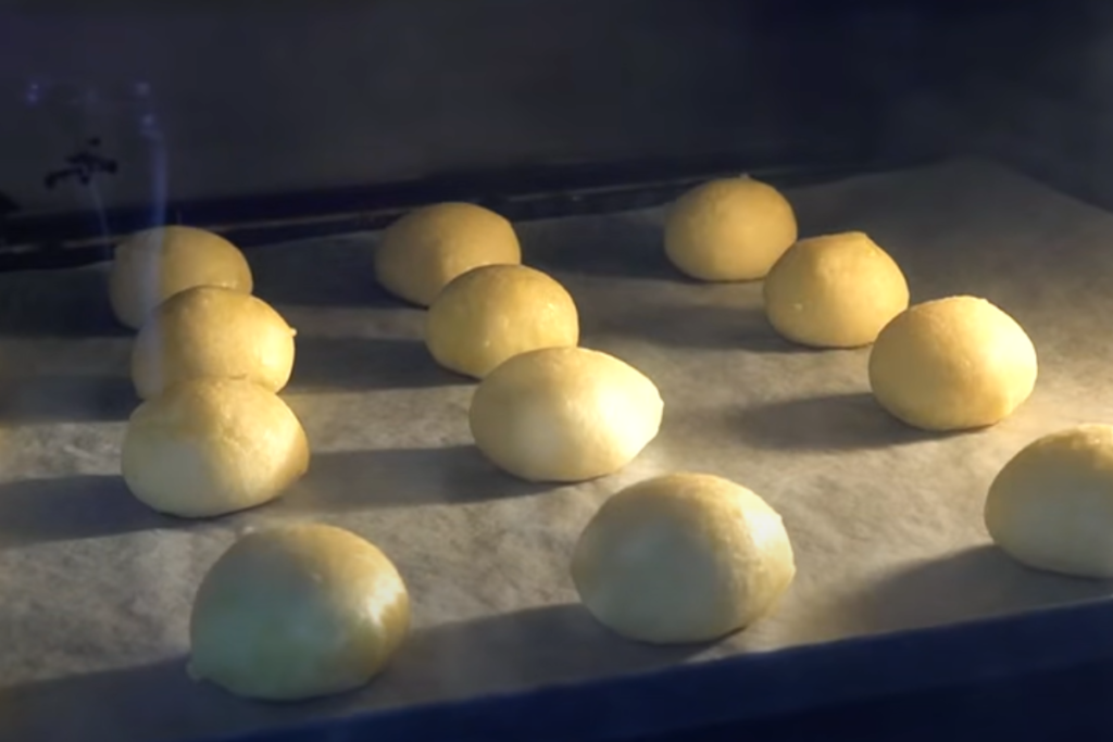 Pillsbury biscuit garlic butter cheese bombs