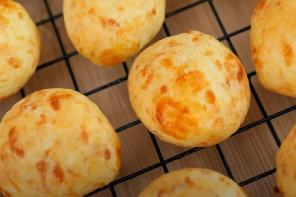 Pillsbury biscuit garlic butter cheese bombs